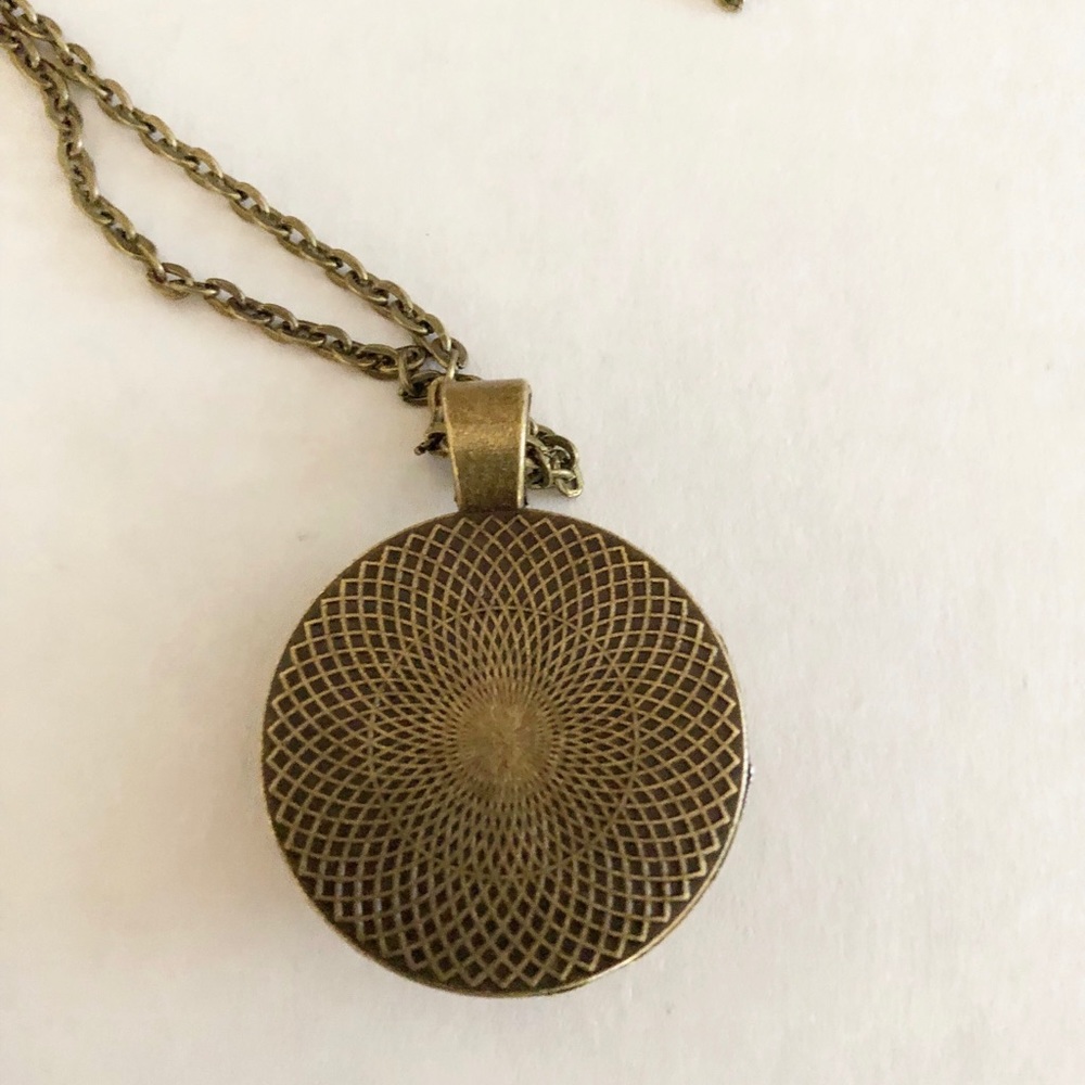 20” Chain Yin Yang Glass Dome Pendant Necklace - Picture 2 of 2